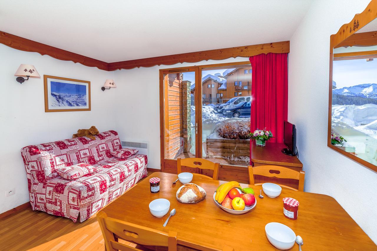 ピュイ・サン・ヴァンサン Hameau Des Ecrins By Infinimountainアパートホテル エクステリア 写真