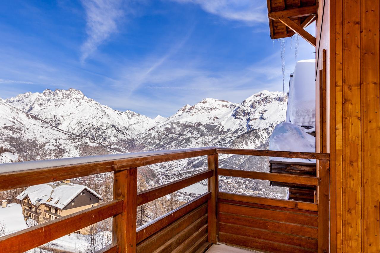 ピュイ・サン・ヴァンサン Hameau Des Ecrins By Infinimountainアパートホテル エクステリア 写真