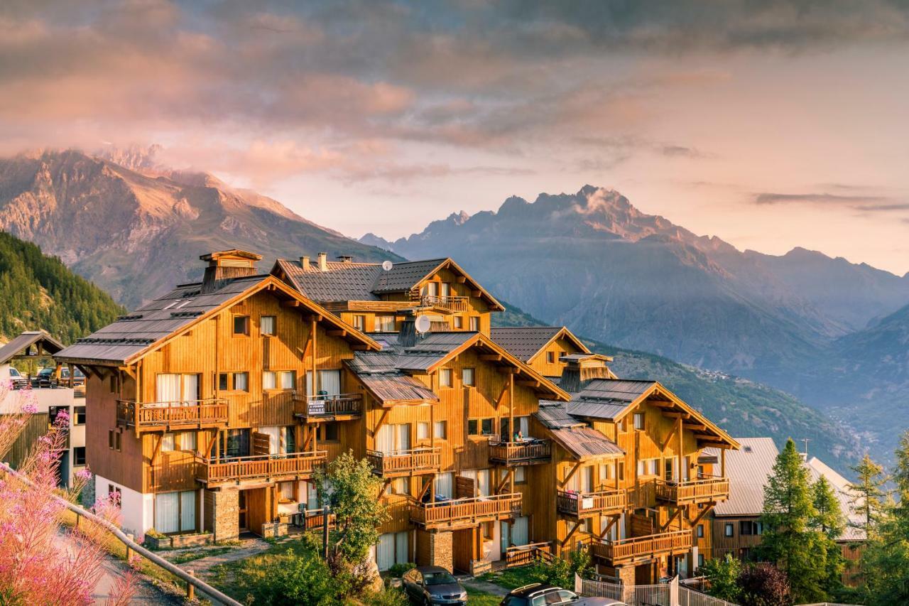 ピュイ・サン・ヴァンサン Hameau Des Ecrins By Infinimountainアパートホテル エクステリア 写真