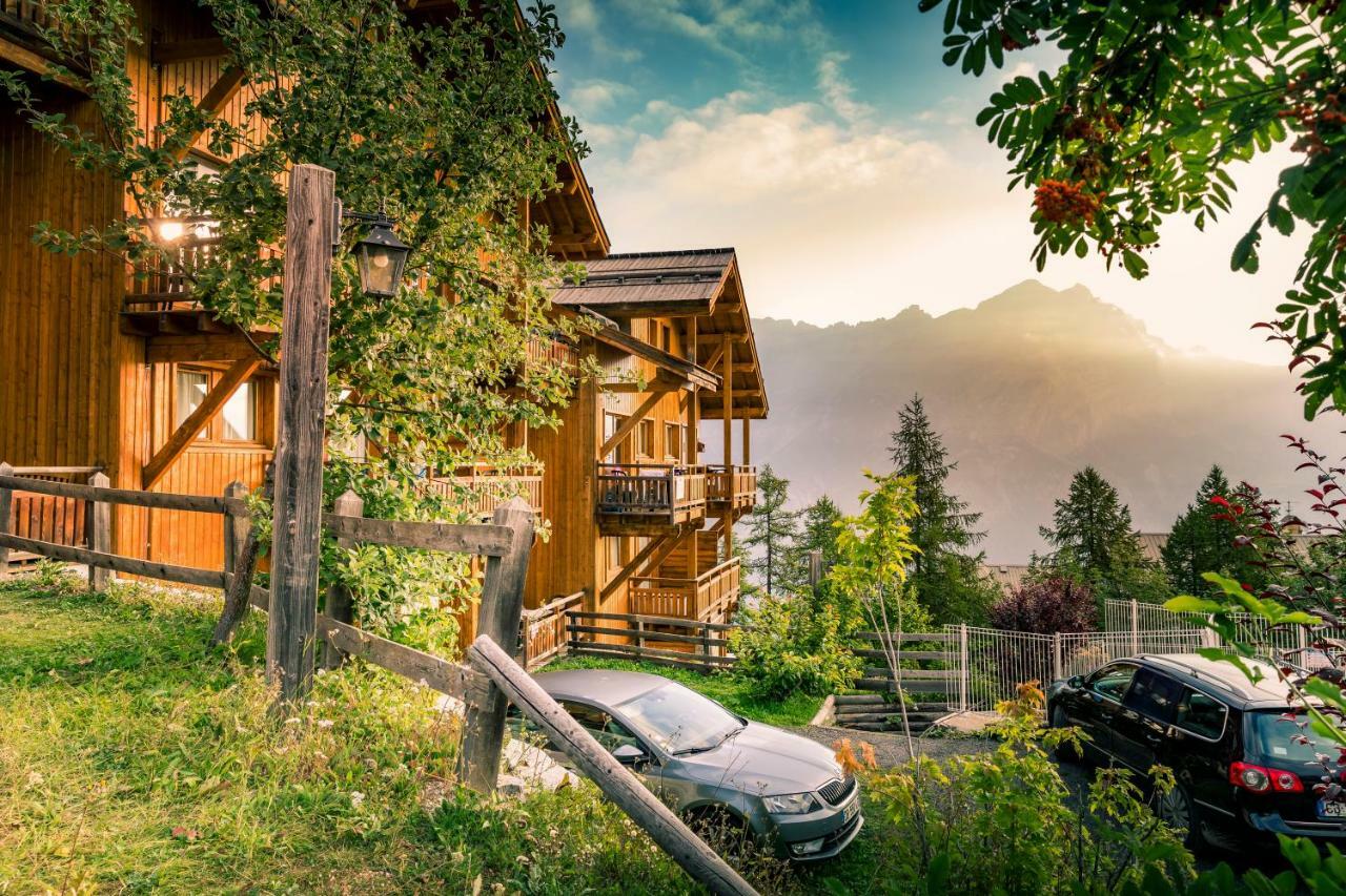 ピュイ・サン・ヴァンサン Hameau Des Ecrins By Infinimountainアパートホテル エクステリア 写真